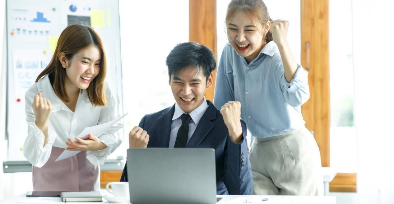 Professional tour coordination workspace